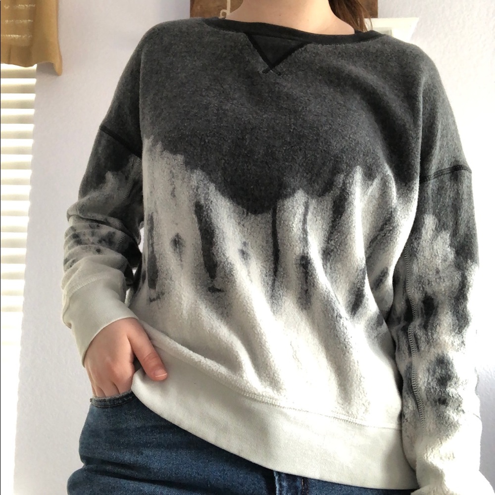 American Eagle sweatshirt